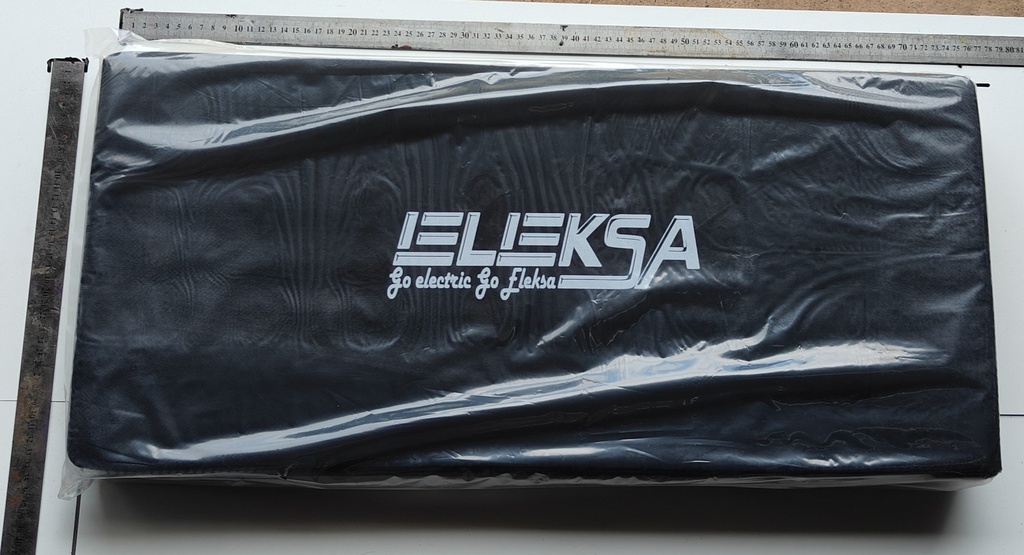 Seat Black 740mm x 340mm (WilB)
