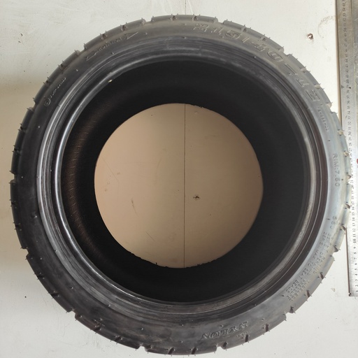 [TYR 022] Tyre 215/40-12 (701)