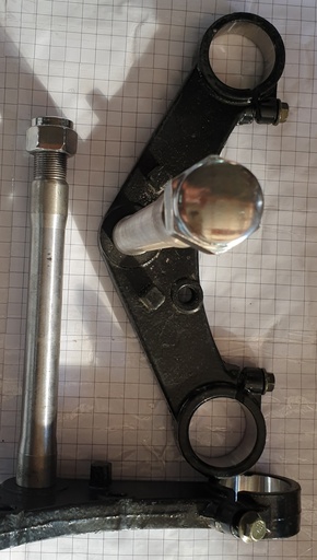 [SCJ 006] Link Plate on Steering (Bottom Yoke) LC60V 95-013 {M111B01}